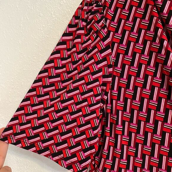 NWT Stylish Red and Black Geometric Midi Dress Size 16 - Picture 7 of 11